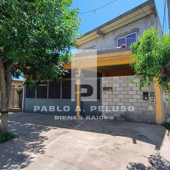 Venta Amplio Local Uso Industrial Y Dos Departamentos. Merlo. Zona Oeste. Buenos Aires