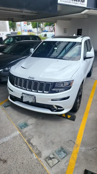 Jeep Grand Cherokee 6.4 Srt-8 Mt