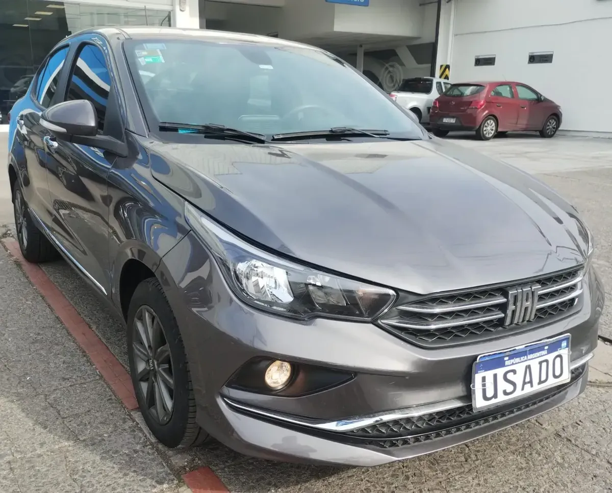 Fiat Cronos 1.3 Stile Mt5443774775204454423