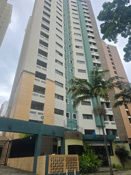 Apartamento En Valles De Camoruco, Residencias Iguazu, Valencia.