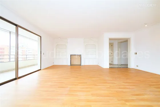 Departamento En Venta De 2 Dorm. En Vitacura