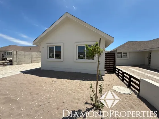 Casa En Arriendo En Serena Golf A Pasos Del Colegio Francés