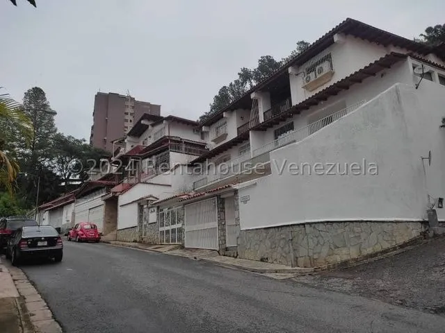 Casa En Venta En Terrazas Del Club Hípico Totalmente Remodelada En Calle Cerrada 25-16495 Jc 