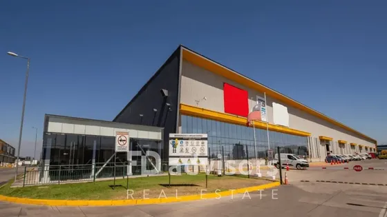 Arriendo De Bodegas En Centro Logístico 2467 M2
