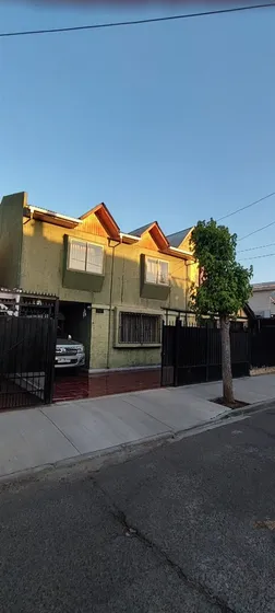 Casa En Venta En Maipú