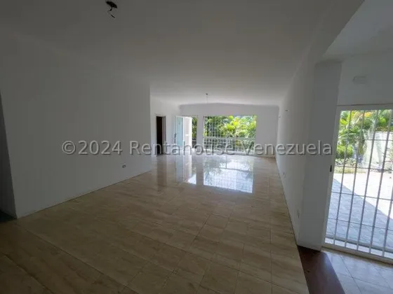 Bella Casa Remodelada Prados Del Este 25-2074 Ar