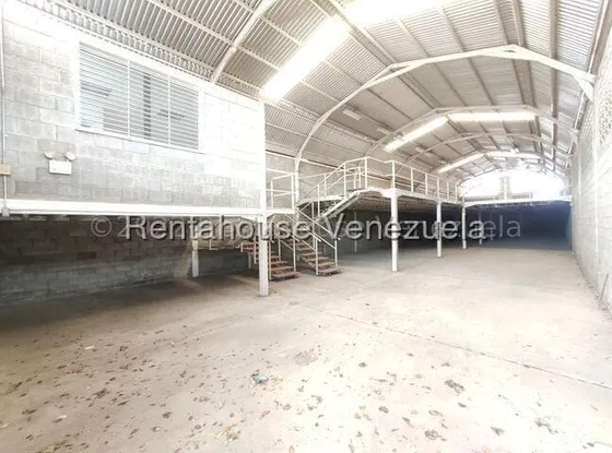 Galpones En Alquiler En Barquisimeto Cll 31 Posee 1.000m2 Con Acabados De Primera Tanques Subterraneos Cod 25 2025 Comunicate Soy Gabi Irastorza                                                        