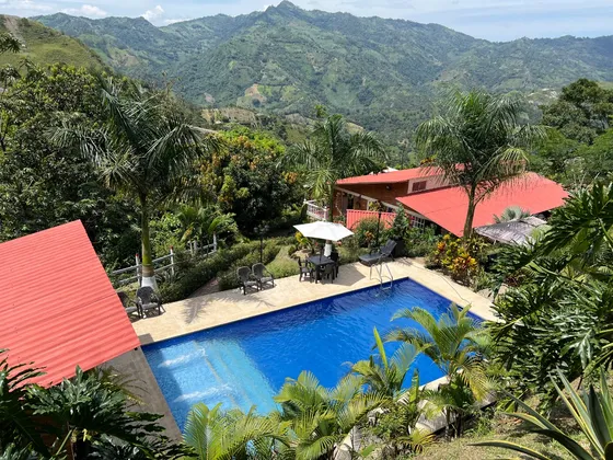 Casa Campestre En La Vega.