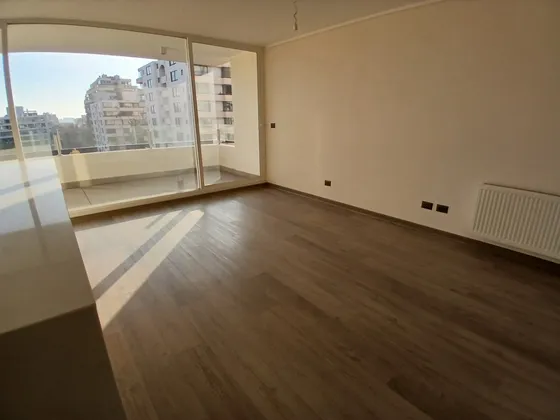 Sucre. Departamento 3 Dormitorios, Excelente Conectividad