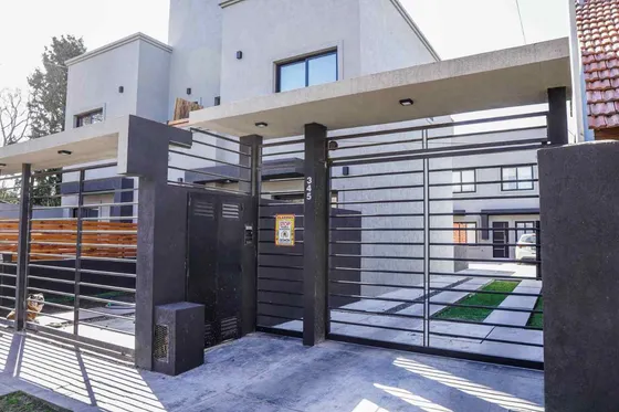 Venta Duplex C/cochera 2 Amb.financia-permuta