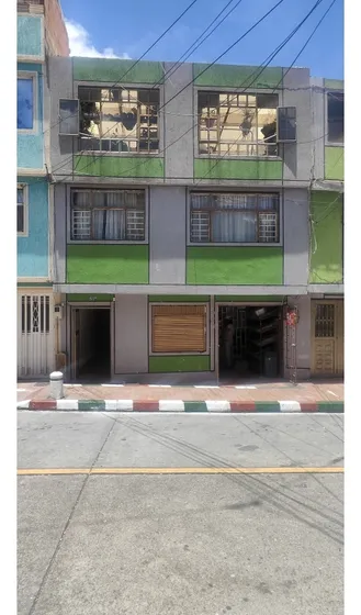 Santa Librada Casa Rentable Venta 3 Aptos + Local Comercial 
