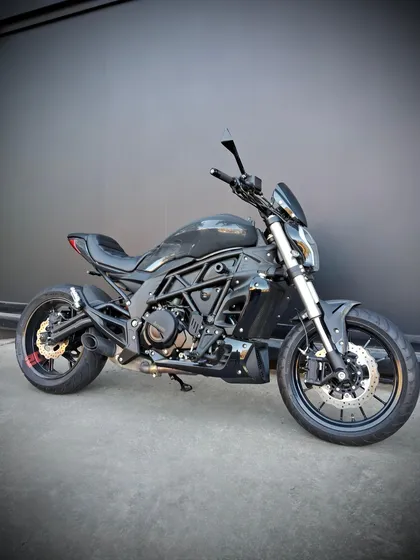 Benelli 502c Customizada