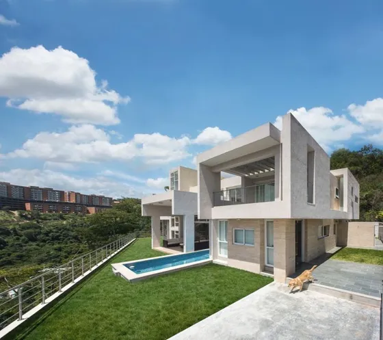 Casa En Venta Colinas De Tamanaco 5hab+s/6 Baños +s/7 P.
