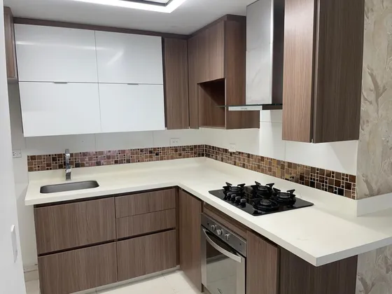 Vendo Apartamento Medellín Loma De Los Bernal, Cerca Al Euro