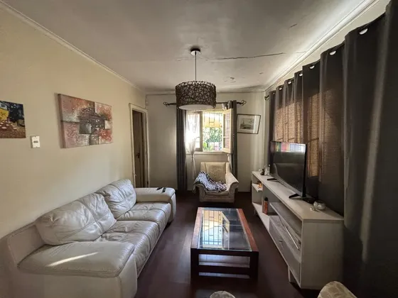Gran Casa En La Cisterna A Valor Unico