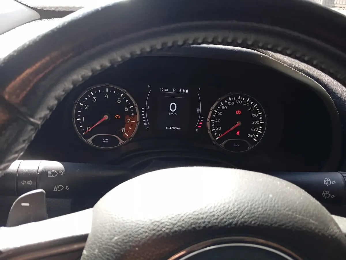 Jeep Renegade 2018 1.8 Longitude Flex Aut. 5p — foto 6