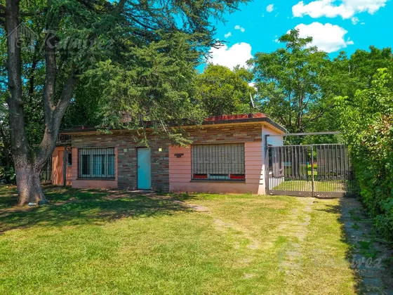 Casa Quinta Moreno En Venta 2000m2  Pileta 