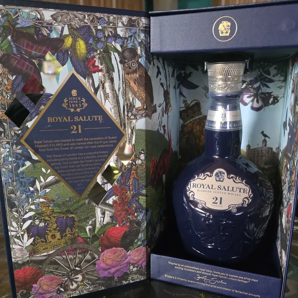 Whisky Royal Salute 21 anos The Signature Blend Escocês - 700 ml