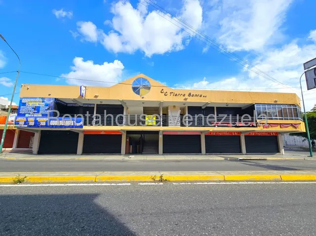 Julian Galindez Alquila Inigualable Local A Pie De Calle En La Zona Mas Comercial Del Centro De Barquisimeto #25-14716