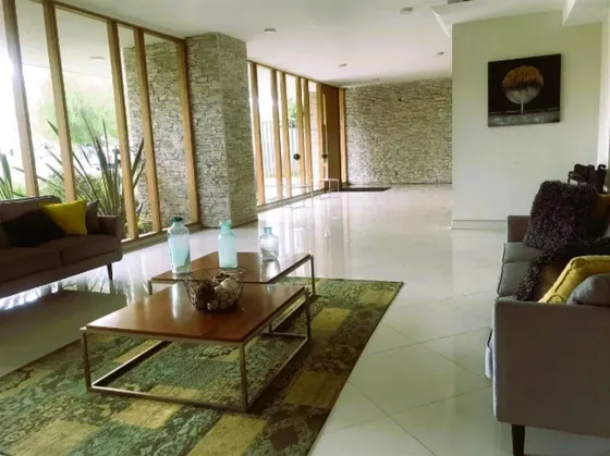 Departamento En Venta De 2 Dorm. Sector Pocuro Muy Luminoso