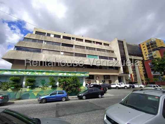 En Alquiler Oficina En Zona Este, Barquisimeto - Yosmary Armas /*# Oportunidad De Inversión