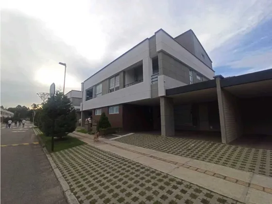Vendo Casa Rionegro$1,450,000 Area 210mt2 3alcobas 4baños Unidad Cerra