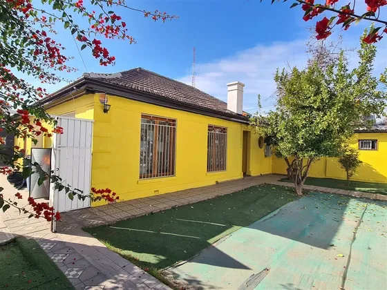 Local Comercial Arriendo San Miguel. Lo Vial. Casa Esquina.