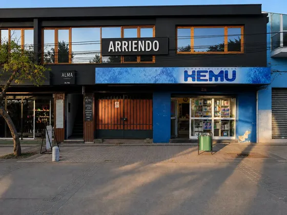 Arriendo Oficina 2do Piso Frente A Plaza De Llo-lleo