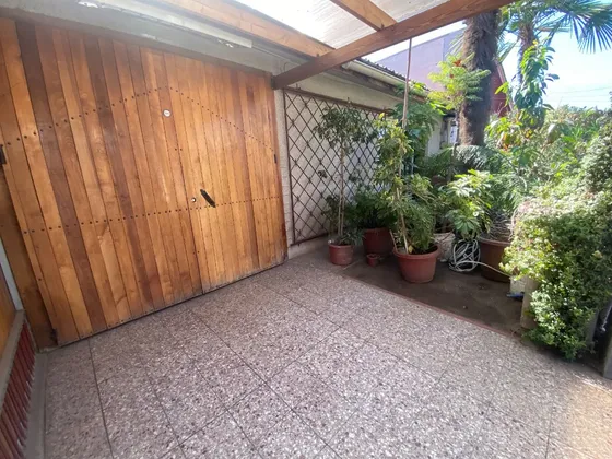 Casa En Venta En La Florida Con Jardín Y Ampliación