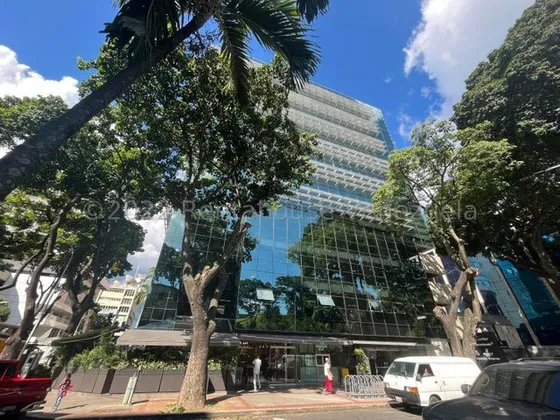 LG Alquilo Extensa Oficina Las Mercedes 