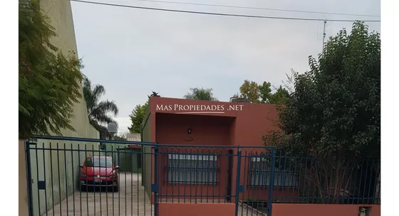 Casa En Venta En Lomas De Zamora 4 Ambientes