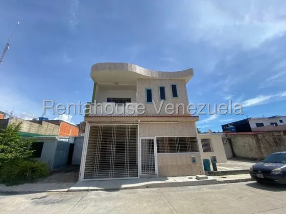 Venta De Casa En San Joaquin Lr Carretera Guacara Urb Cerrada Amplia Con Gran Potencial Precio De Oportunidad 