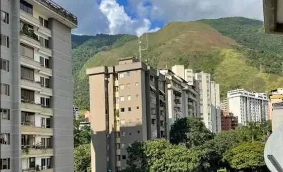Se Alquilan Varias Habitaciones En La Urbanización Terrazas Del Ávila. Az