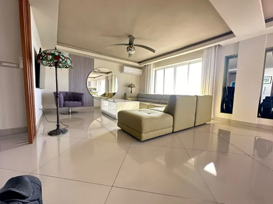 Apartamento En Alquiler Con Vista Al Mar Ubicado En El Malecón Del Distrito Nacional. 