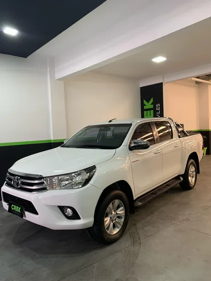 Toyota Hilux Pick-up 2.8 Cd Srv 177cv 4x2 At