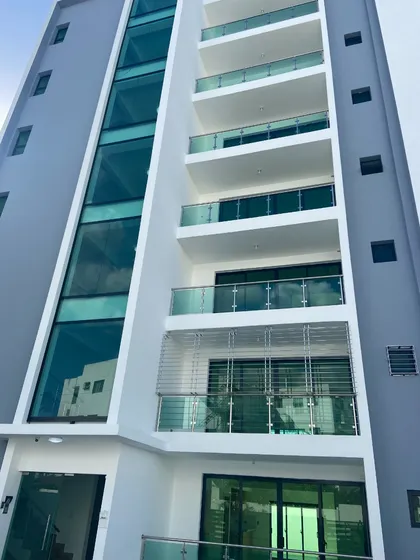 Apartamento En Torre, Cerca Del Homs