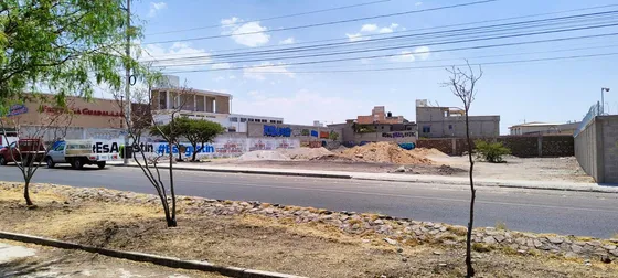 Terreno Comercial En  Renta