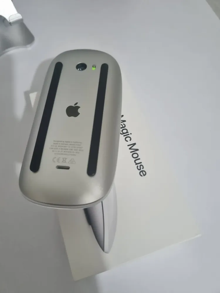 Mouse Apple Magic Mouse Com Superfície Multitoque Branca