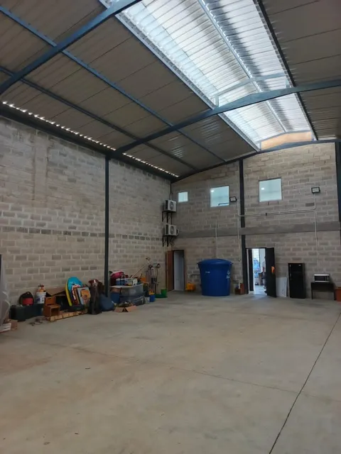 Vera Casa Inmobiliaria Alquila O Vende Galpon En C.c Venecia San Diego Rp-1