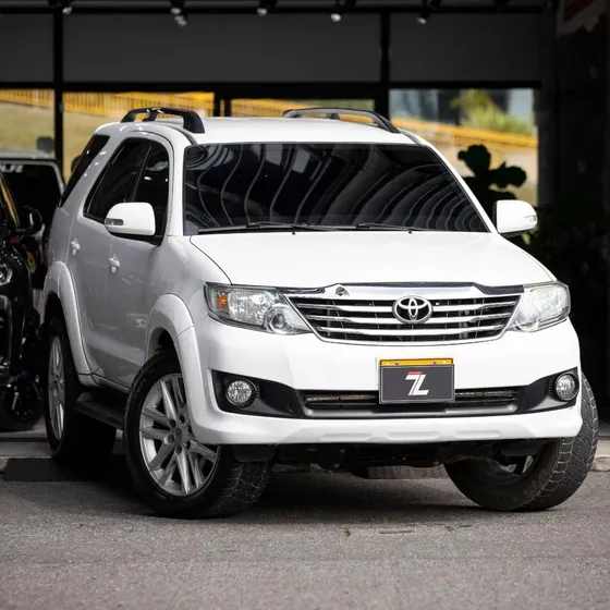 Toyota Fortuner Sr5 2.7 B2+