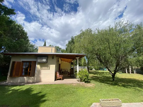 Casa Quinta En Ave Del Paraíso 767