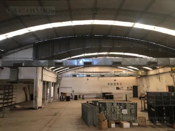 Venta De Nave Industiral / Galpon  - Olivos