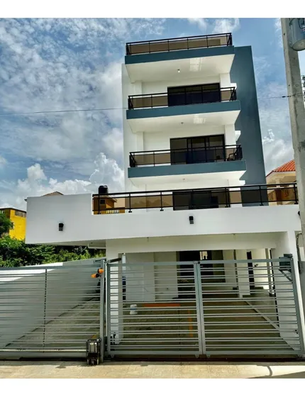 Apartamento Primer Piso Con Patio Nuevo Prado Oriental San Isidro De 2 Habitaciones Edificio Uno Por Nivel Solo 4 Familias