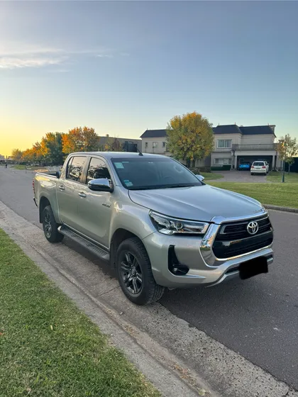 Toyota Hilux Pick-up 2.8 Cd Srv 204cv 4x4 At