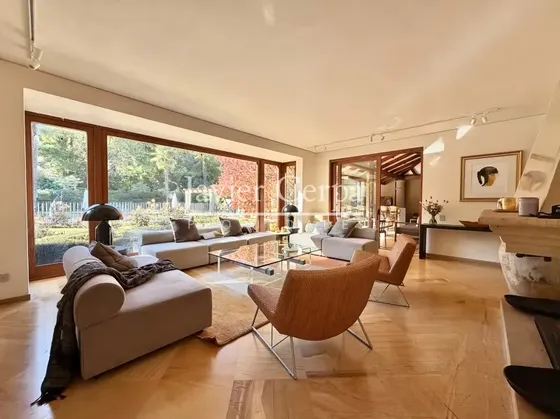 Casa Completamente Remodelada