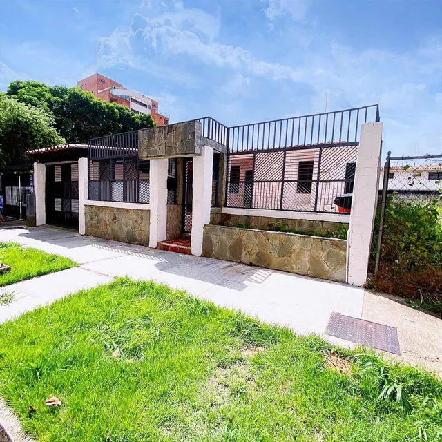 Casa De Una Planta En La Trigaleña Baja - Calle Abierta Atm