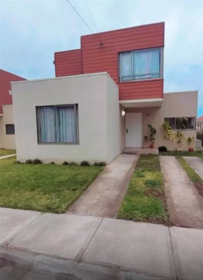 Hermosa Y Amplia Casa En Condominio En La Cruz 4d3b2e1b
