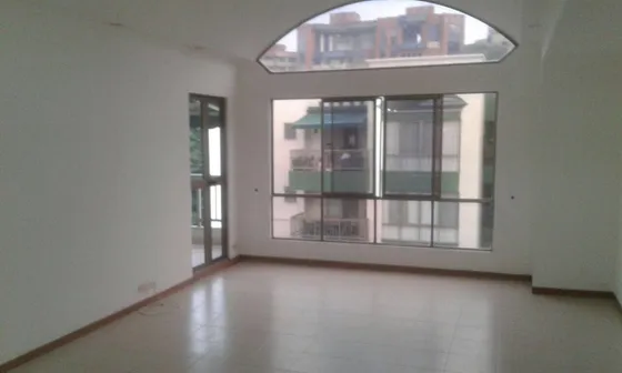 Amplio Apartamento Con Balcón Y Parqueadero Doble En Mayapán  4to Piso