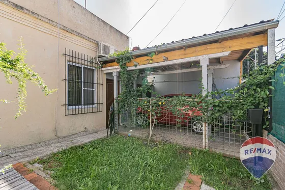 Venta Casa 4 Amb. C/garage, Patio Jardin Y Terraza