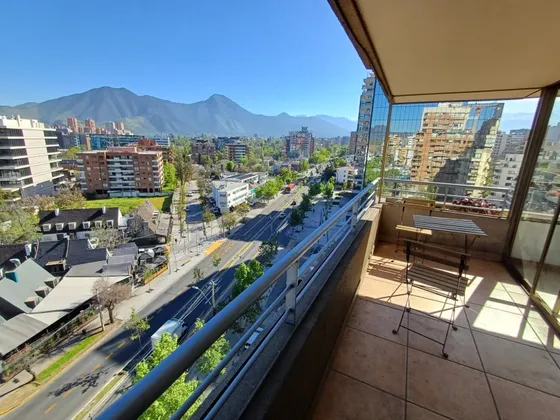 Amoblado Impecable/cercano Parque Bicentenario Y El Golf